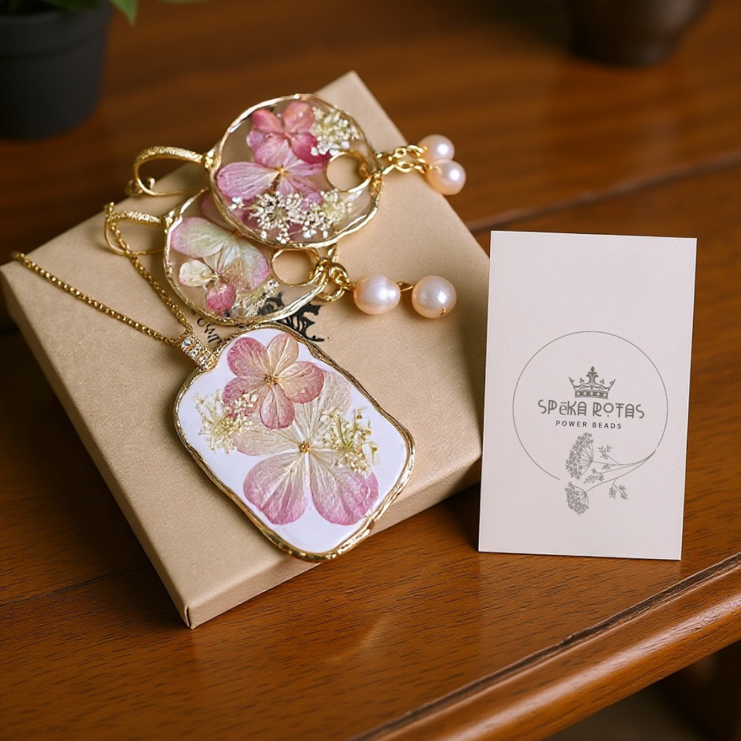 Apaļi auskari | Rudens hortenzijas ar pērlītēm