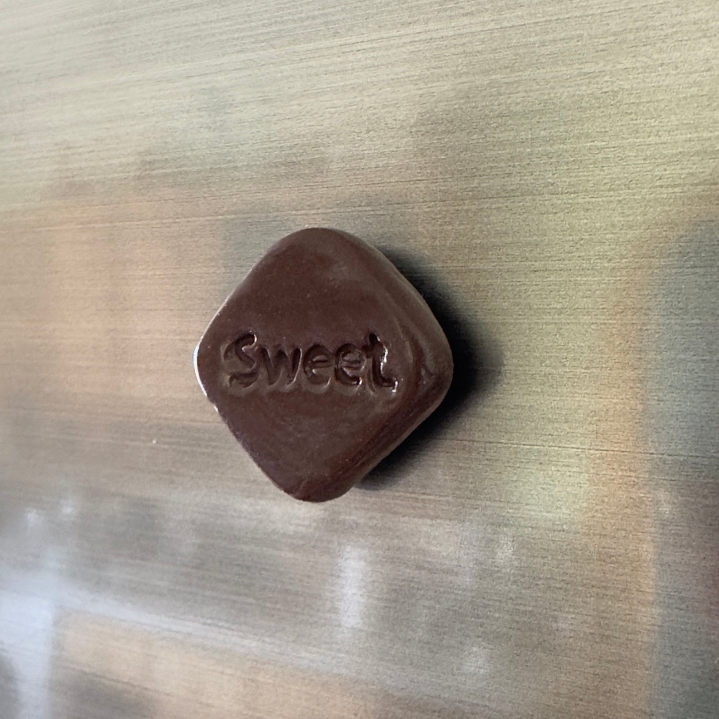 "Saldumi” leduskapja magnēts