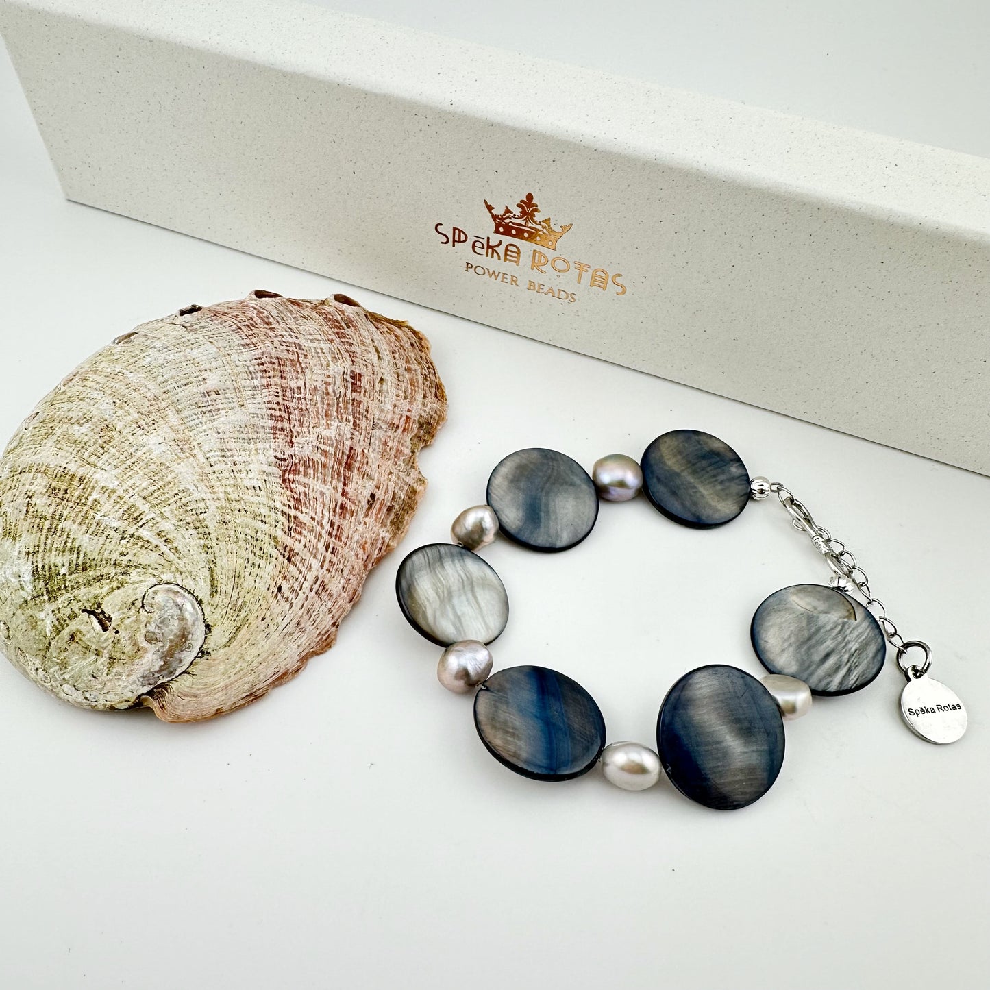Abalone shell bead bracelet with river pearls