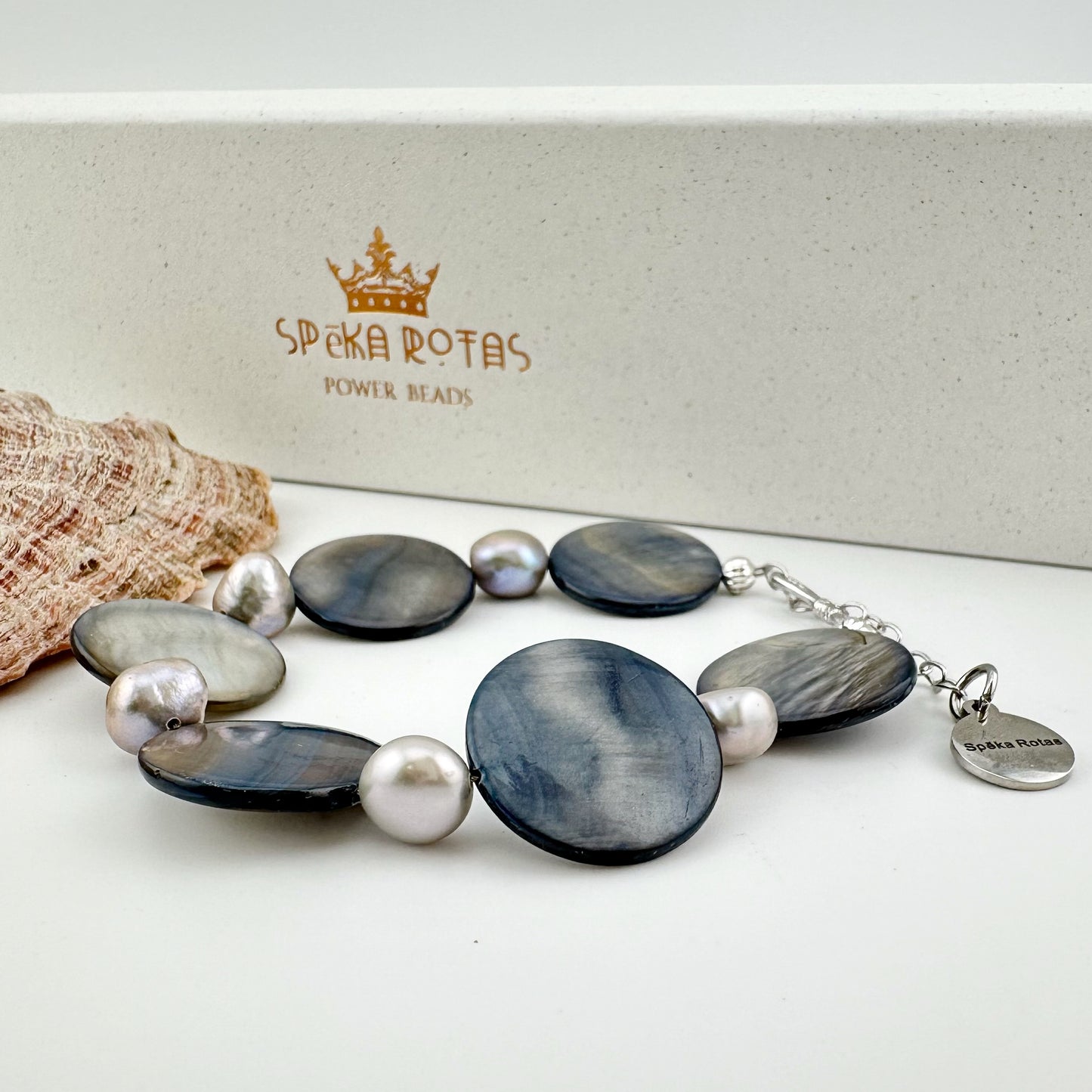 Abalone shell bead bracelet with river pearls