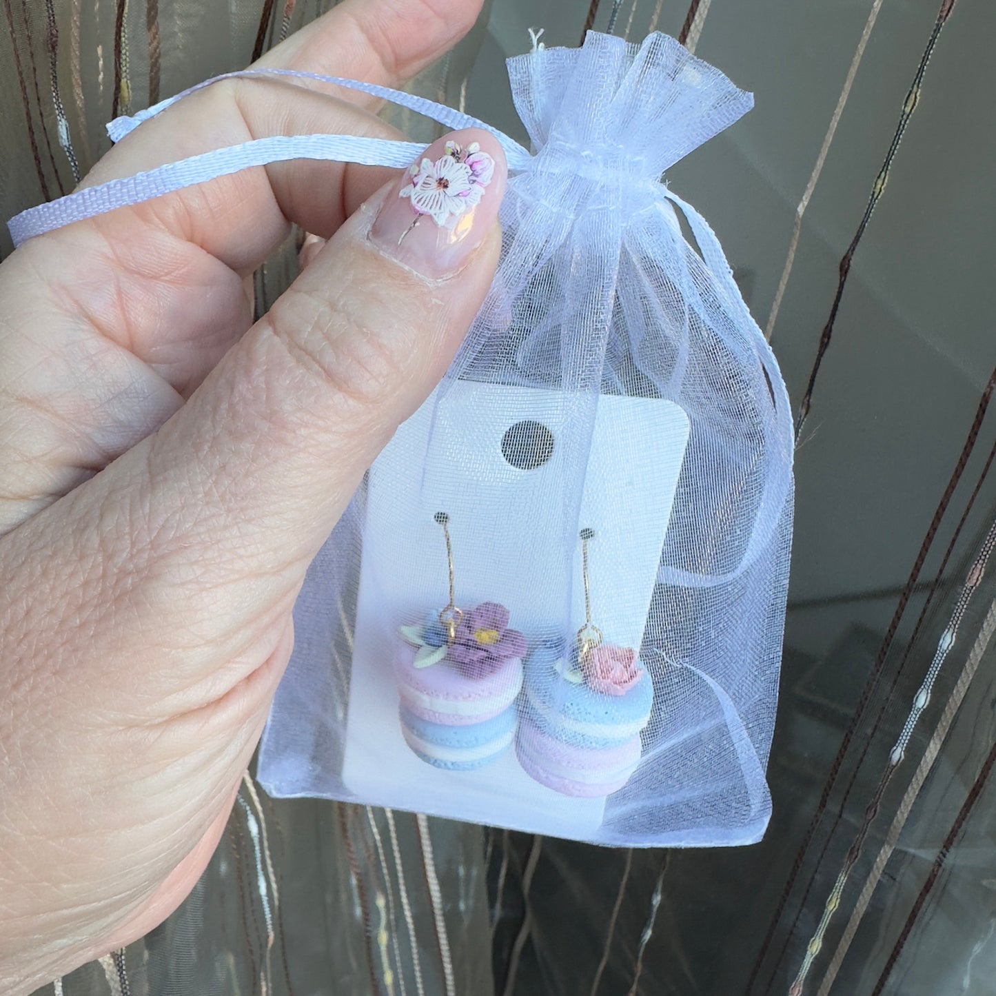 Auskaru glezna | Mazie Makarūni ar ziediem