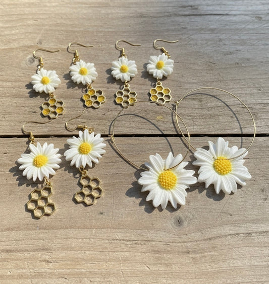 Margrietiņu auskari ar medus šūnām