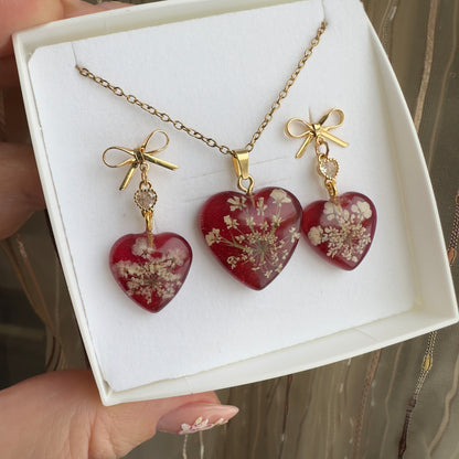 Auskari “Sarkanā sirsniņa”