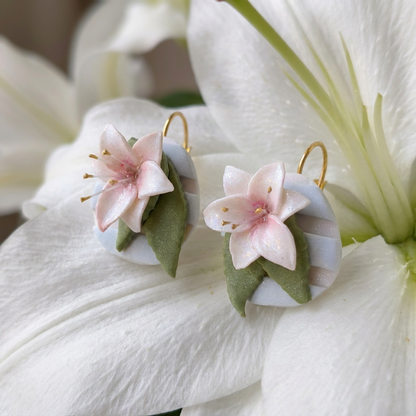 Auskaru glezna | Baltās lilijas mazie auskari