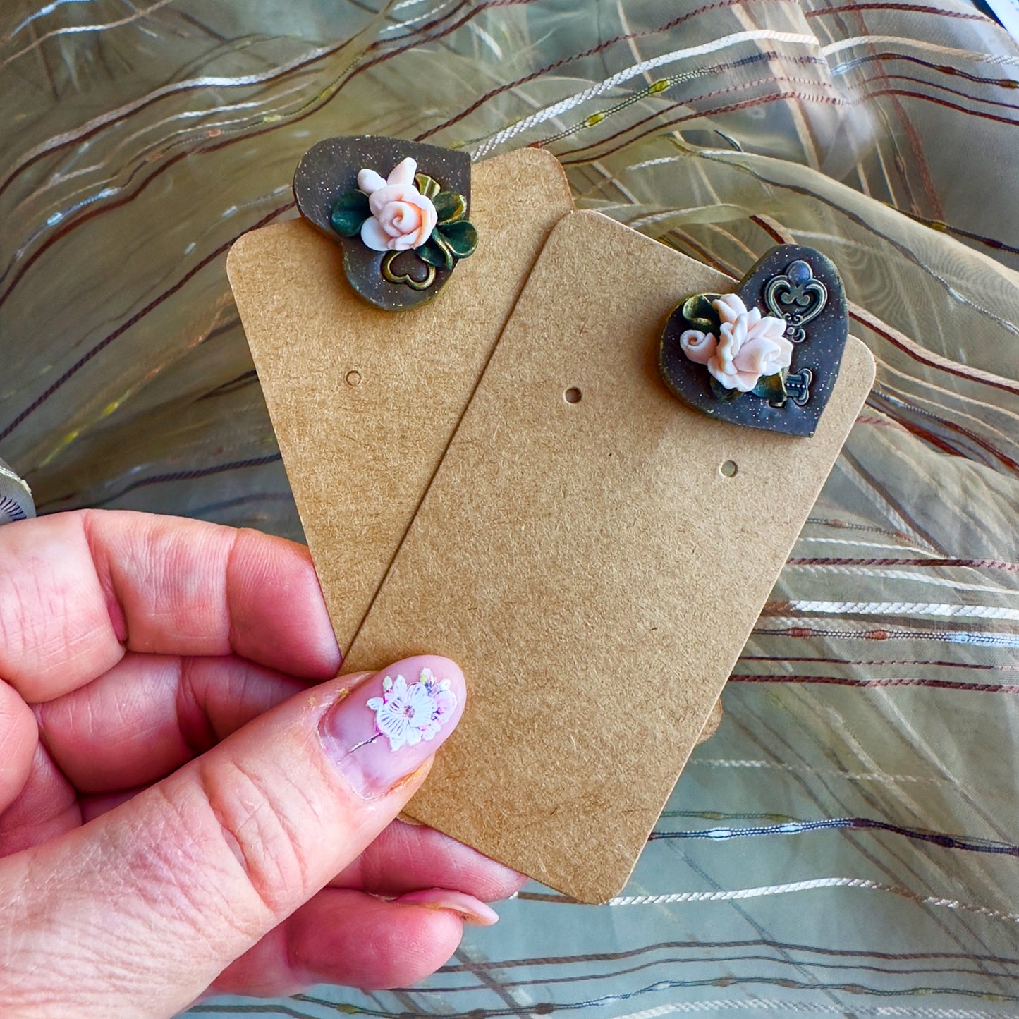 Antīks šarms un rozes