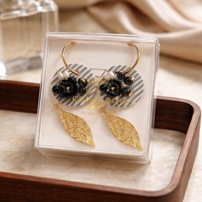 Auskaru glezna “Melnās peonijas”