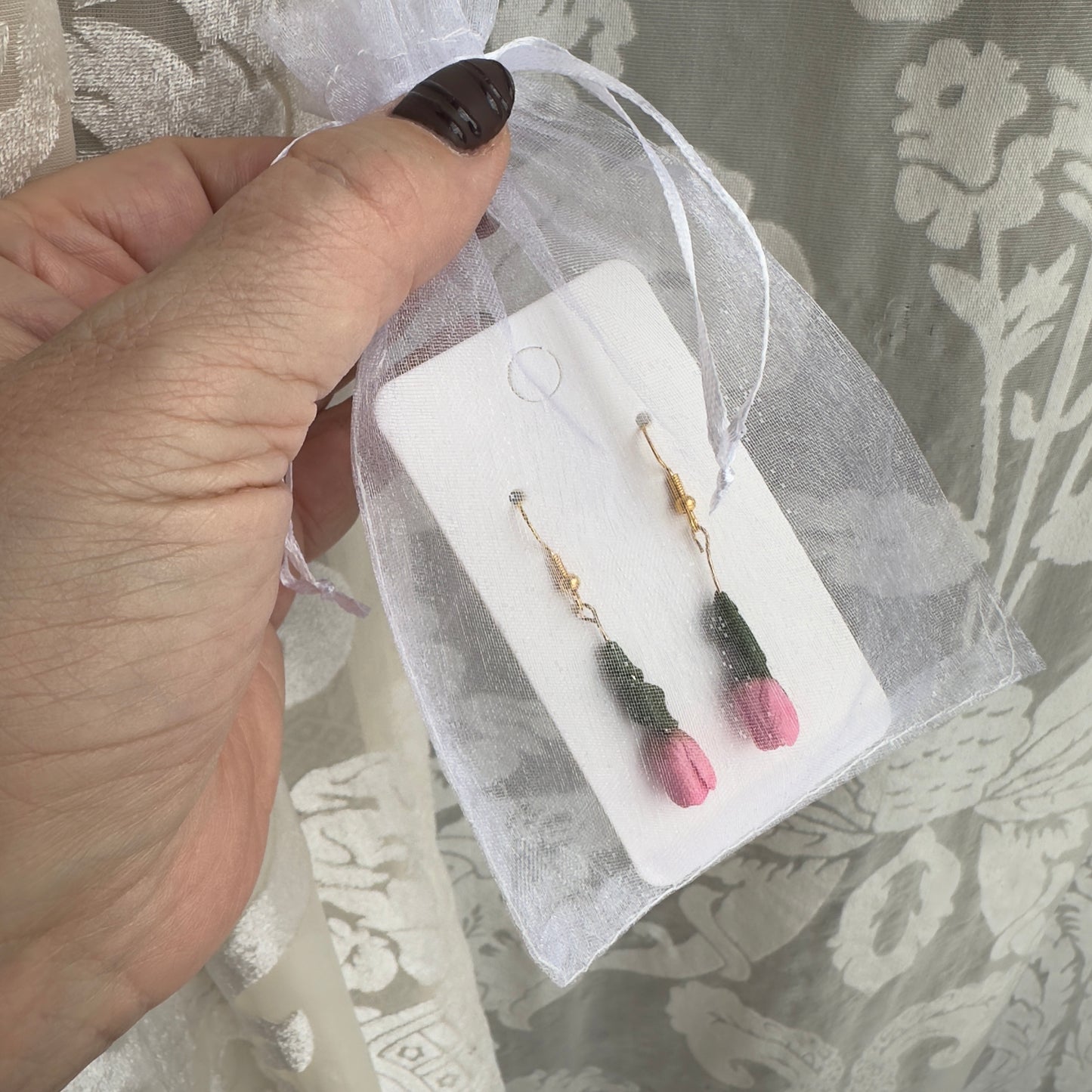 Auskaru glezna | Pavasara Tulpes