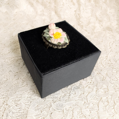 Ābeļziedu miniatūras | gredzens un aproce