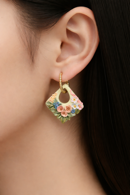 Auskaru glezna “Antīkais dārzs” iedvesmojoties no Reičelas Roišas gleznām