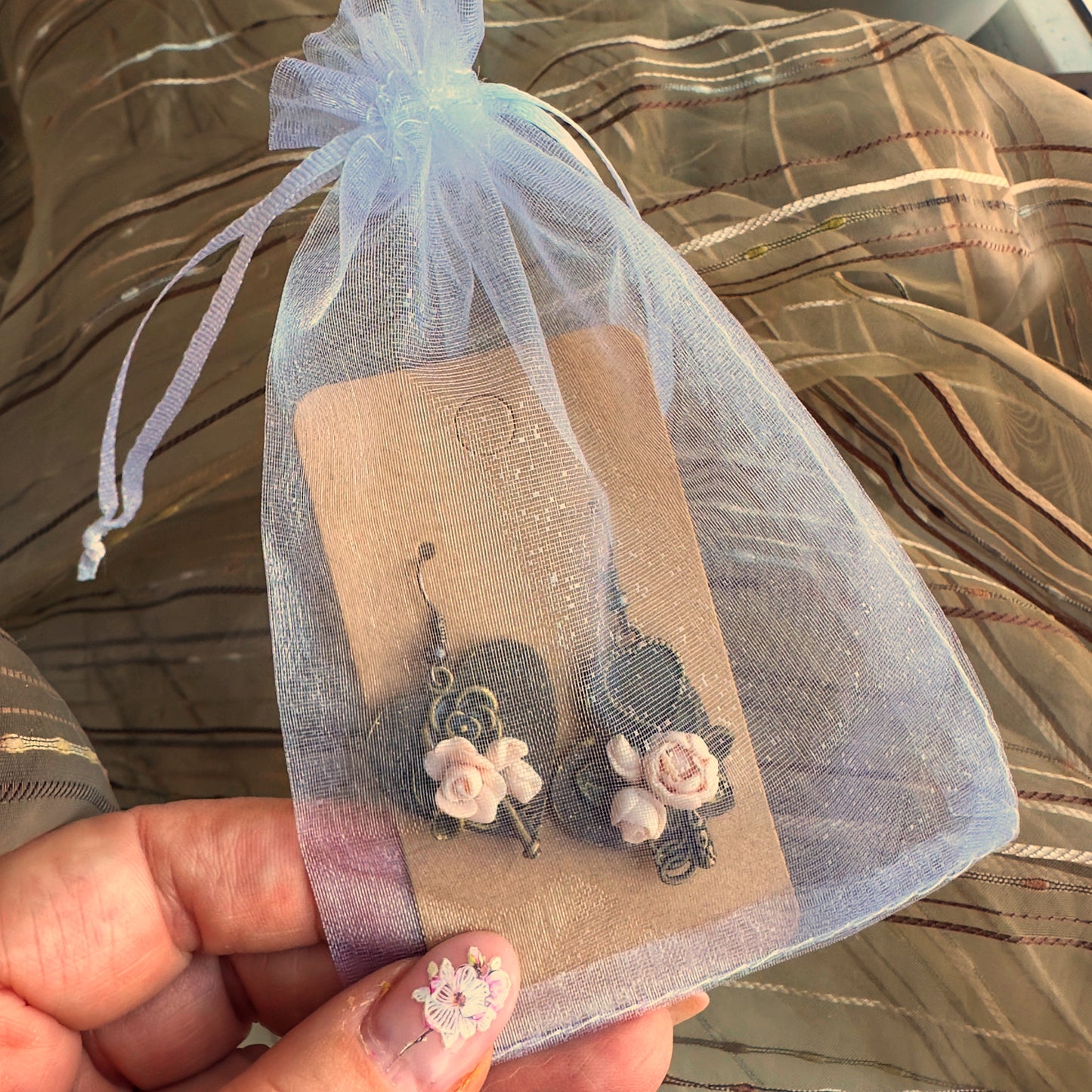 Antīks šarms un rozes