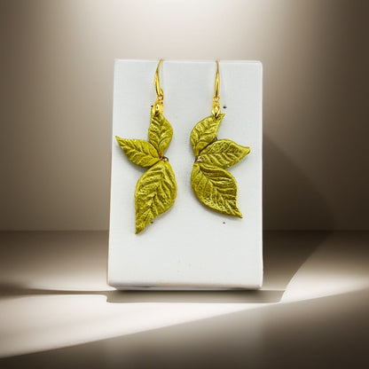 Polimērmāla auskari “Svētki”