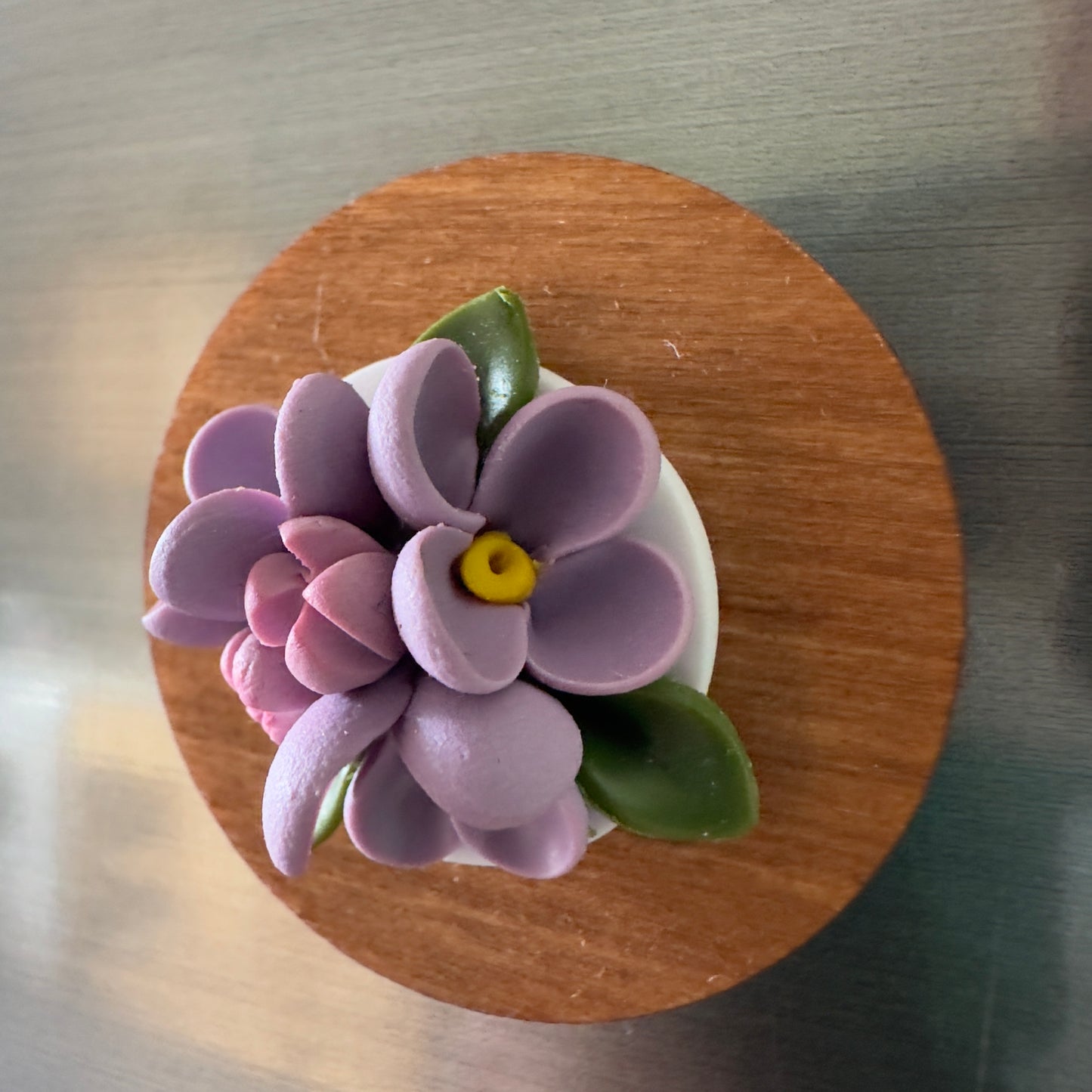 "Ceriņi” viedais leduskapja magnēts