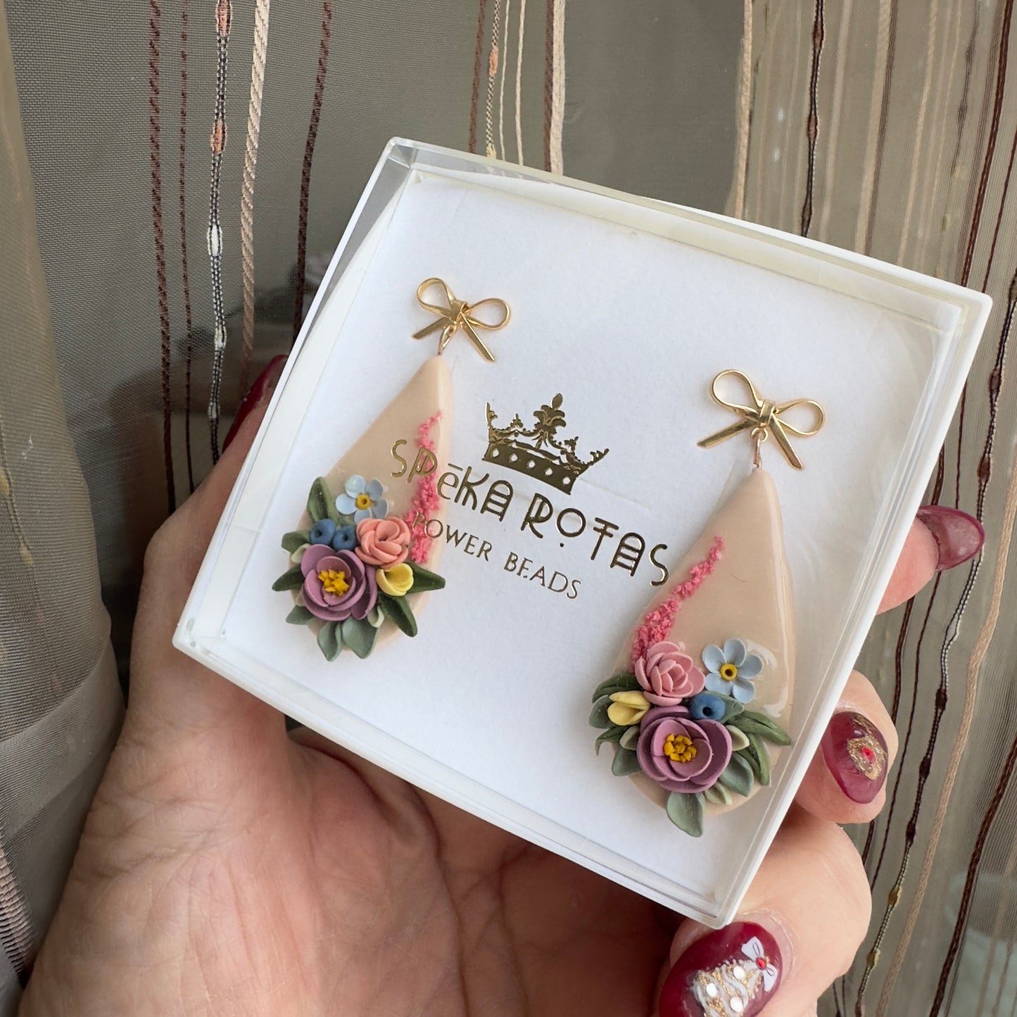 Auskaru glezna “Peonijas zieds” | Pilienveida ar bantīti