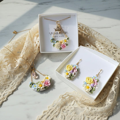 Auskaru glezna “Ziedu pārpilnība”