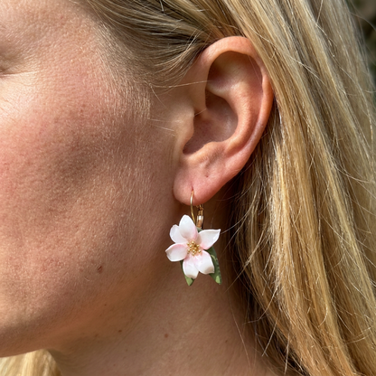 Auskaru glezna | Baltās lilijas