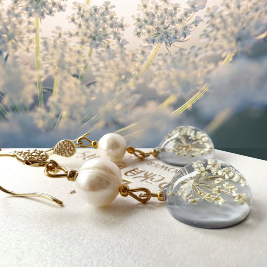 Auskari "Baložkrāsas mežģīnes” ar pērlīti